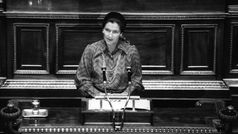 Medly_fr's tweet photo. 🇫🇷#SimoneVeil est décédée ce matin. Rescapée de la Shoah, elle était devenue une grande figure politique connue pour avoir fait voter l'IVG. https://t.co/AClppm31Dl