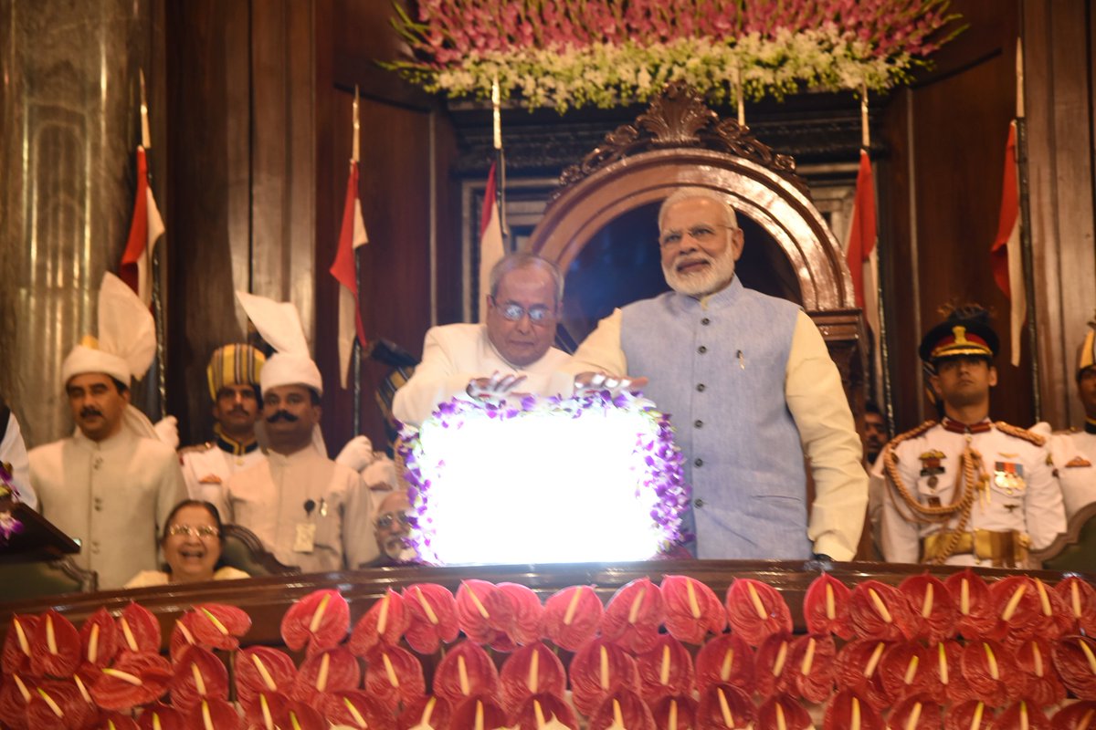 AmitShah's tweet image. Historic day.
#GSTForNewIndia