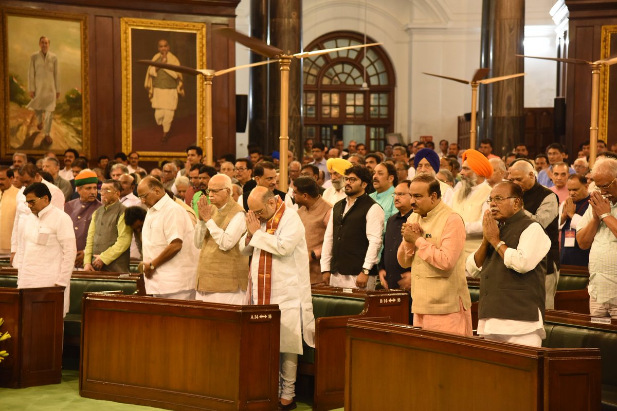 AmitShah's tweet image. Historic day.
#GSTForNewIndia