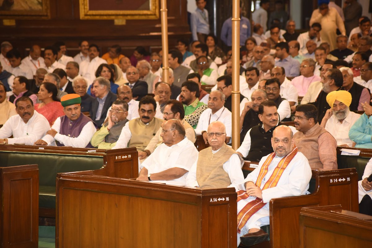 AmitShah's tweet image. Historic day.
#GSTForNewIndia