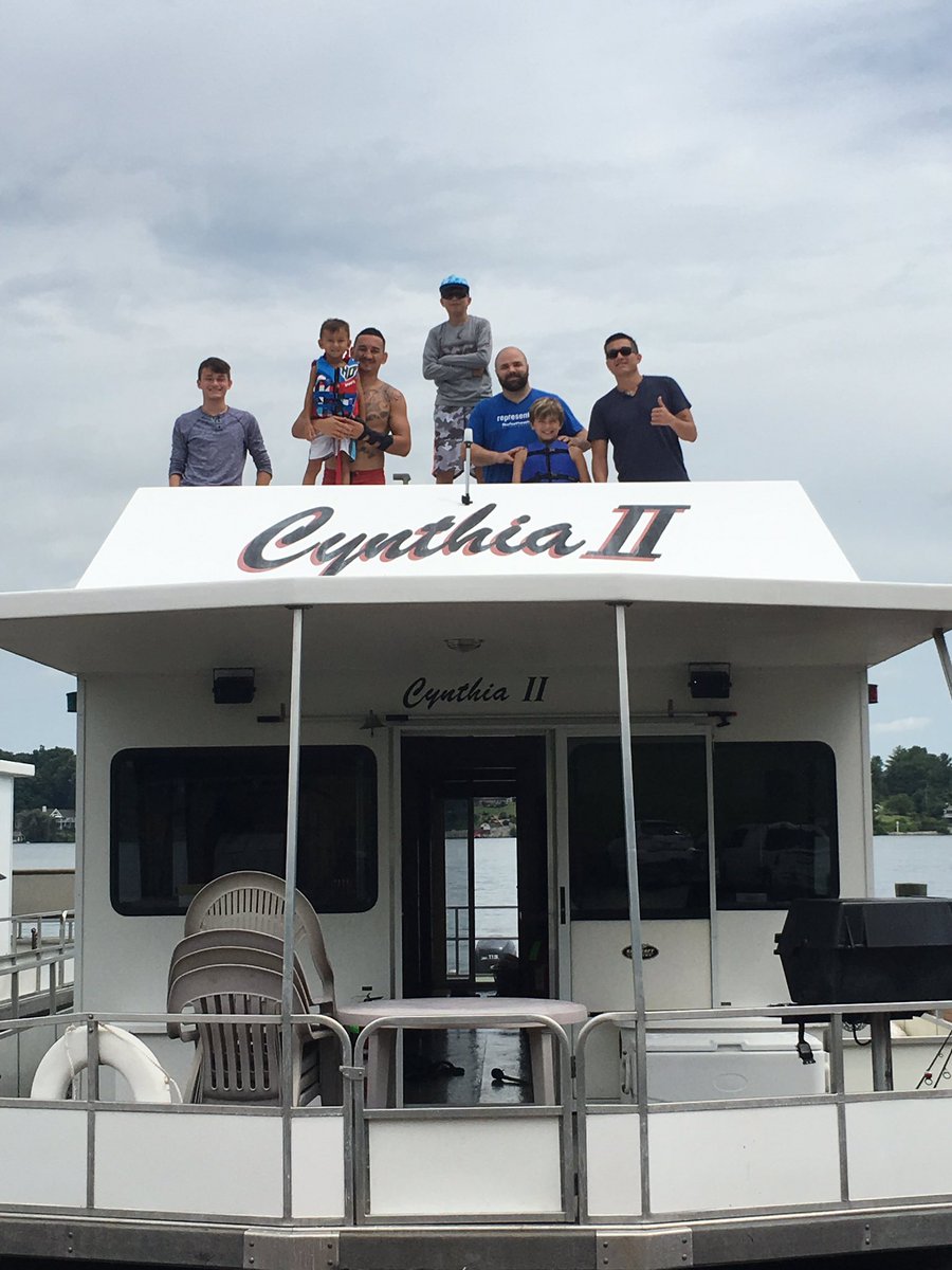 I'm on a boat #boathouse2017