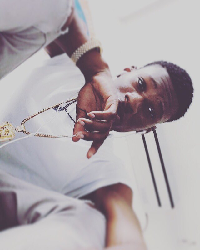BChynn's tweet photo. Brandonchynn 
#tagsta #grammy #yvas #FolloForFolloBack #showhost #actor #model #loveyourself #artist #brandonchynn #like #retweet #money #up https://t.co/M80Knov87X
