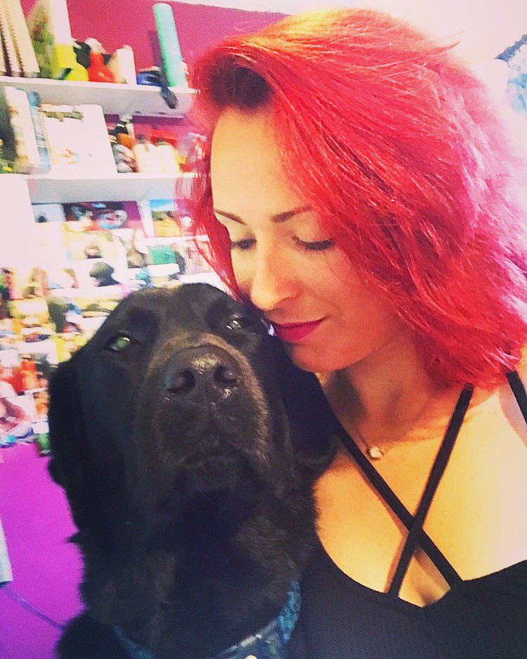 jadeylou93's tweet photo. #guidedogs are more than just #eyes #guidedogtoffee #BestFriend #lifechanger #gdfamily #gdsoftwitter #guidedog #FridayMotivation #love https://t.co/dwaez7XVea