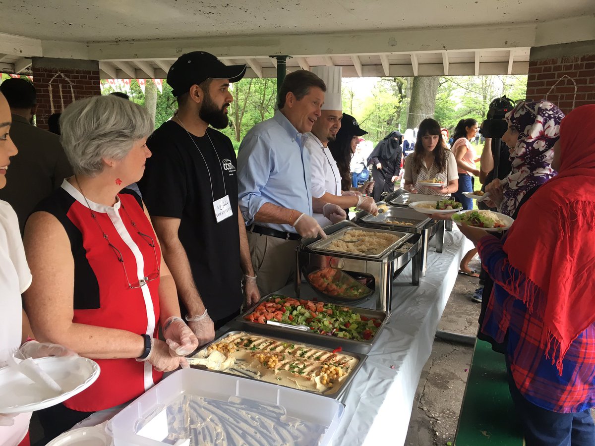 JohnTory's tweet image. Celebrating #Canada150 with Syrian refugees who have made Toronto their home, and thanking the Torontonians who welcomed them.