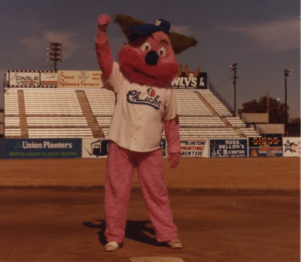 memphisredbirds's tweet photo. #ChicksNight at @AutoZone_Park tonight! #Blooper https://t.co/oPoTAAJor5