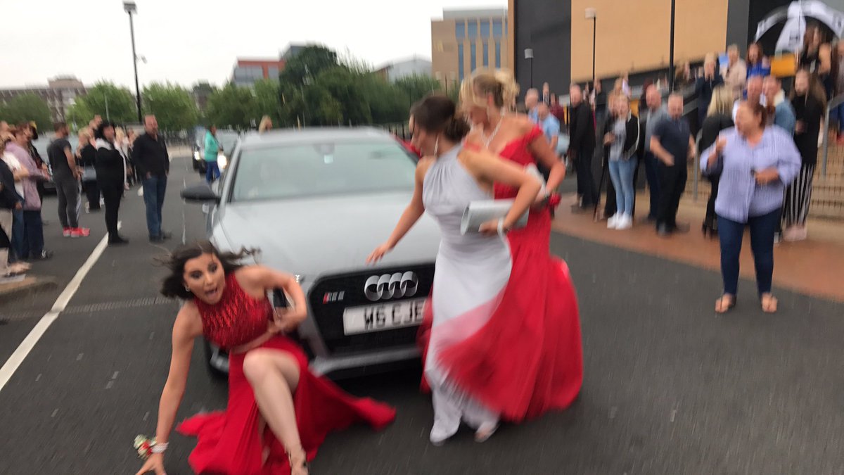 keeleymillerx's tweet image. Trust me to be the one to get run over during my prom entrance fs😭😭