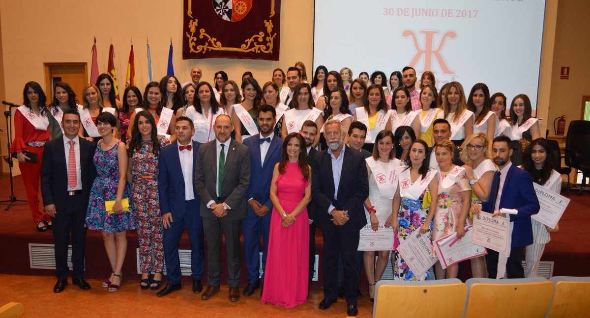 El 80% de los alumnos de la primera promoción de <a href="/KapitalFP/">KAPITAL INTELIGENTE</a> que se gradúan hoy ya se han incorporado al mercado laboral. ENHORABUENA!!