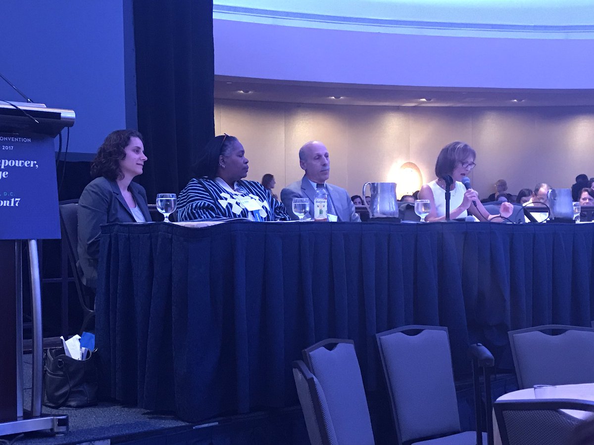 NAMIAdvocacy's tweet photo. Full house at 21st Century Mental Health System #NAMICon2017 https://t.co/ybv24iEvn1