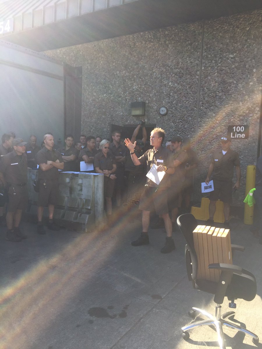 Issaquah Center PCM outside starting out with Safety Tips from Mark!  @paulevansups