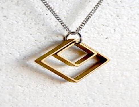 Somos exportadores de bisutería desde India. Tenemos diseños occidentales y de alta calidad. Ponga en contacto para importar #bisutería