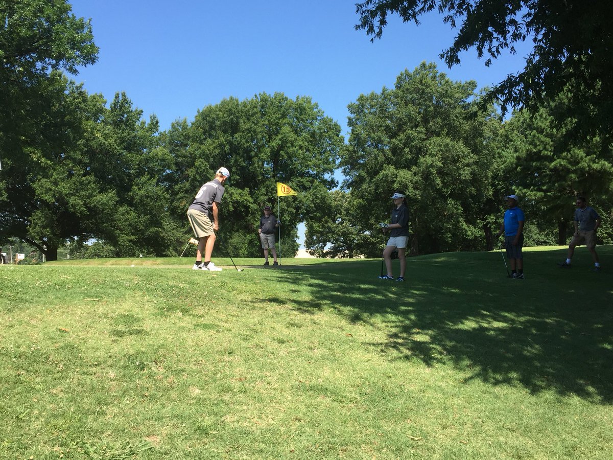 MAM_Golf's tweet photo. Our #MAM Hawks had a great #JAM match Wednesday @VPGolfCenter Coyotes. https://t.co/xSWDo2x9y3