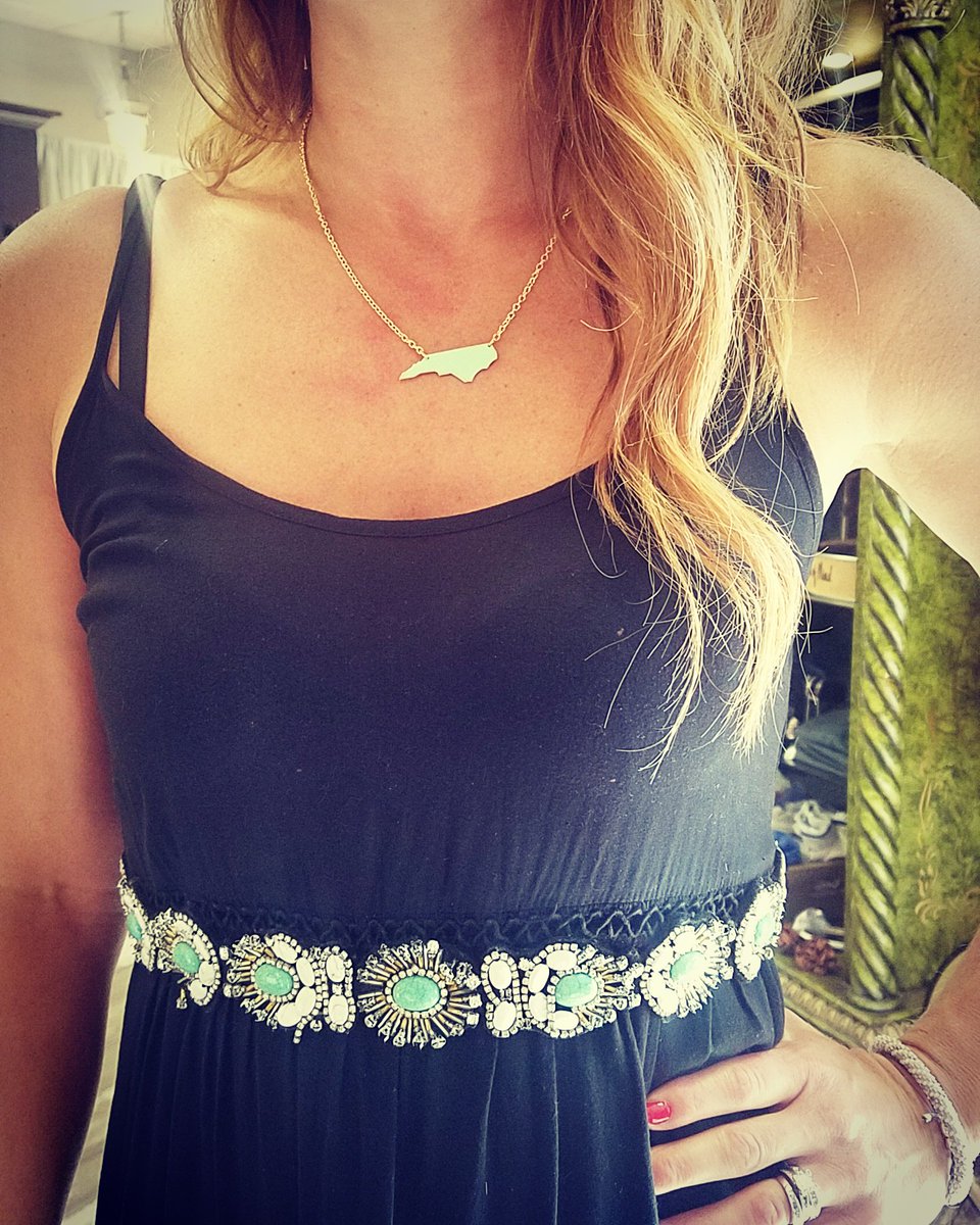 New handmade <a href="/BevanDesigns/">Jessica Graff</a> NC necklaces available in pink, light blue, dark blue, red, mint, &amp; yellow!
#FridayFeeling #gensalonaveda