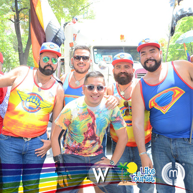 Wanamantly's tweet photo. ¡Marcha orgullosa y alegre! @Bearmex @SoyLikeaTourist @MagnitudRadio @Uber_MEX #LGBTTTIQ #Orgullo2017 #LoveIsLove #Pride2017 https://t.co/Yy2ONOWUAr