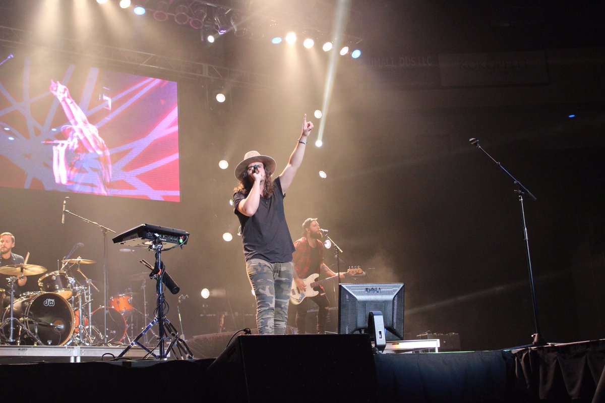 elevatemusicaz's tweet photo. Can we just rewind to 1 week ago or fast forward to next year? #ElevateAZ with @jordan_feliz https://t.co/rgm0p3yprf