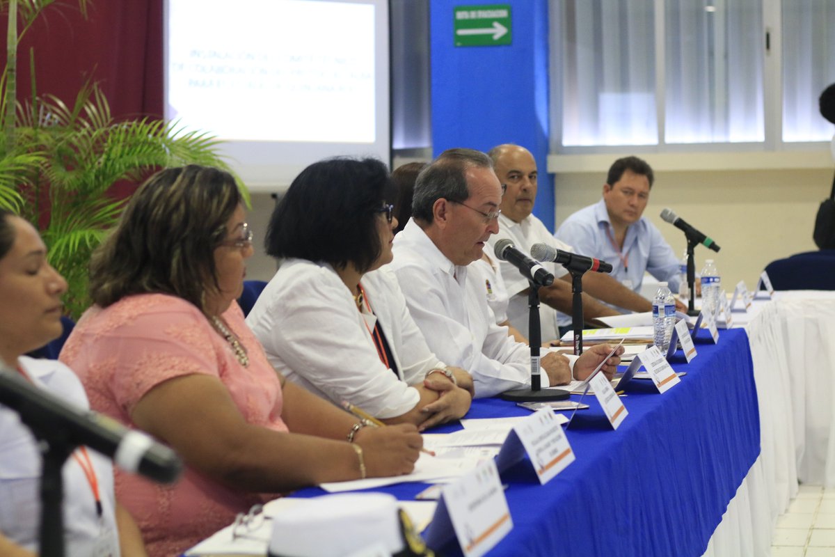 Fco_LopezMena's tweet photo. El Gobierno y todas sus instancias, están comprometidas en proteger y promover plenamente los derechos humanos de las #Mujeres #QuintanaRoo https://t.co/BUQfxrSOkH