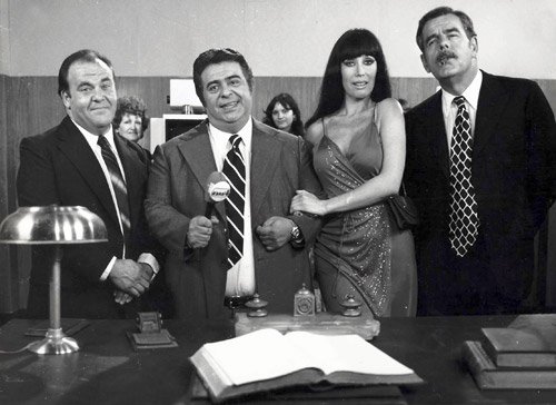 CANALVOLVER's tweet photo. ESTE SÁBADO a las 20.30 #TeRompoElRating #JorgePorcel @MoriaCasan #JavierPortales #TomePocaCola https://t.co/26ufysDJKt