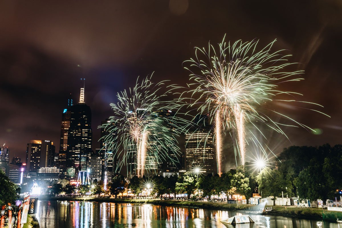 Fireworks at #Moomba. What a beauty of a city we have. #Melbourne #fireworks