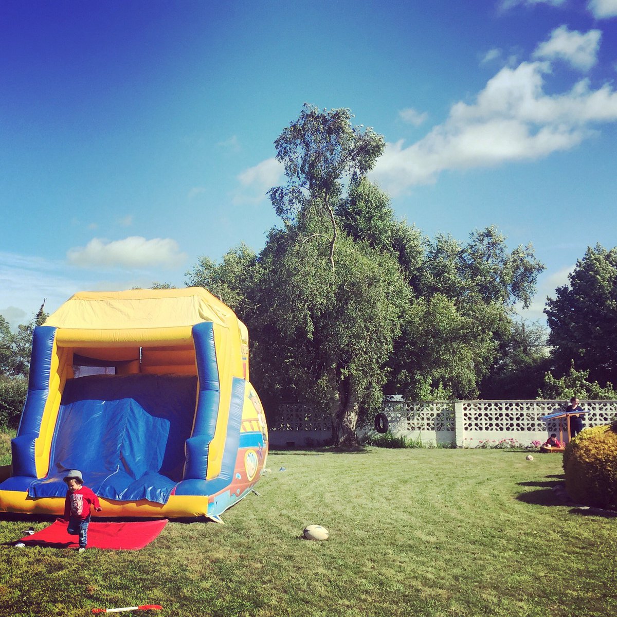 CahillsCheese's tweet image. Three words:- never too old #bouncingcastle #embarrassingmother