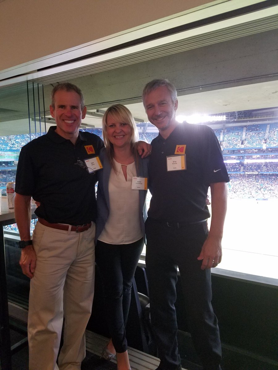 TBigger's tweet photo. Excited to host guests and partners at our Toronto VIP appreciation night. #Prinergy Cloud, #NexPress, and baseball were all hot topics. https://t.co/0TnU2MbpdG