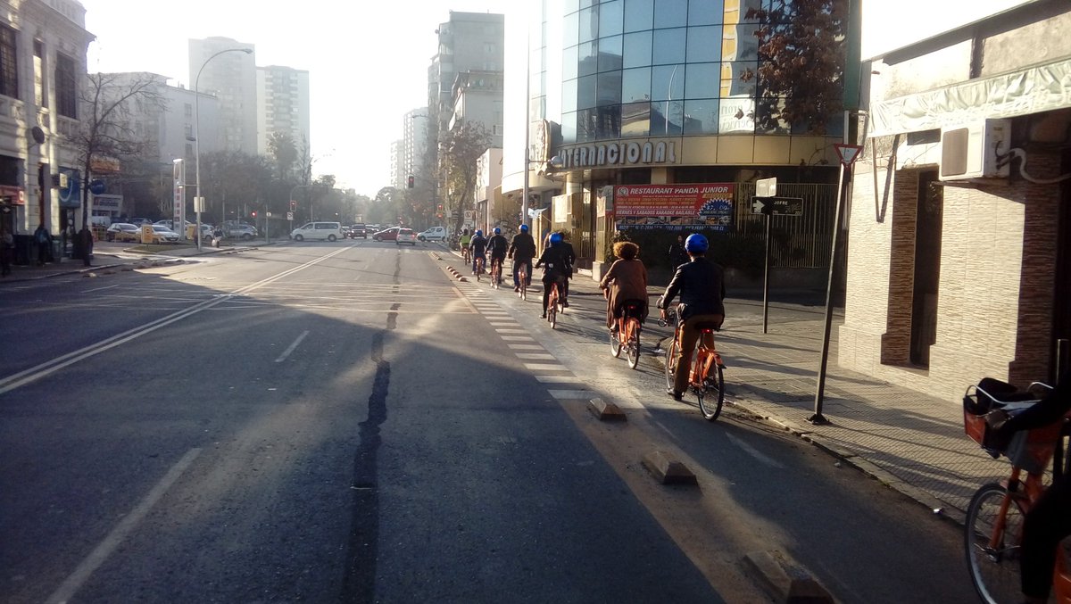 arriagadaPAD's tweet photo. Dears #mobilizers please share photos of bicycle tour with @Bici_paseos. Thanks for come to our city! #MobilizeStgo #BicipaseosPatrimoniales https://t.co/6NdoFl6Bdf