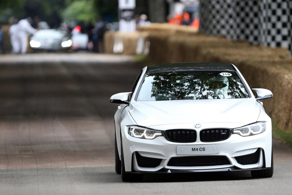 BMW's tweet photo. They don’t call it „Festival of Speed“ for nothing. #BMWGoodwood | https://t.co/tTQLk38bNX https://t.co/utfBBOwmuC