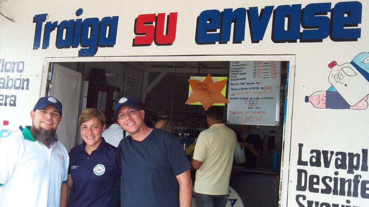 radioecoradio's tweet photo. #TraigaSuEnvase estamos en el crucero de guacuco, pague solo el contenido, jabón liquido, cloro, cera, desinfectante al  mayor y detal https://t.co/8pzSCc5vgI