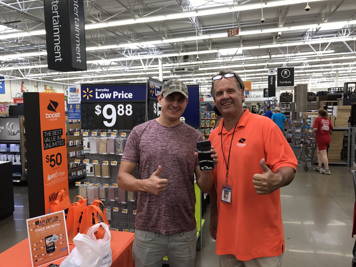 Welcome to the <a href="/boostmobile/">Boost Mobile</a> family, Joe. <a href="/john_trapasso/">John Trapasso</a> <a href="/rg7969/">Robert Gannon</a> @SprintExecJason #NRLGBoostday