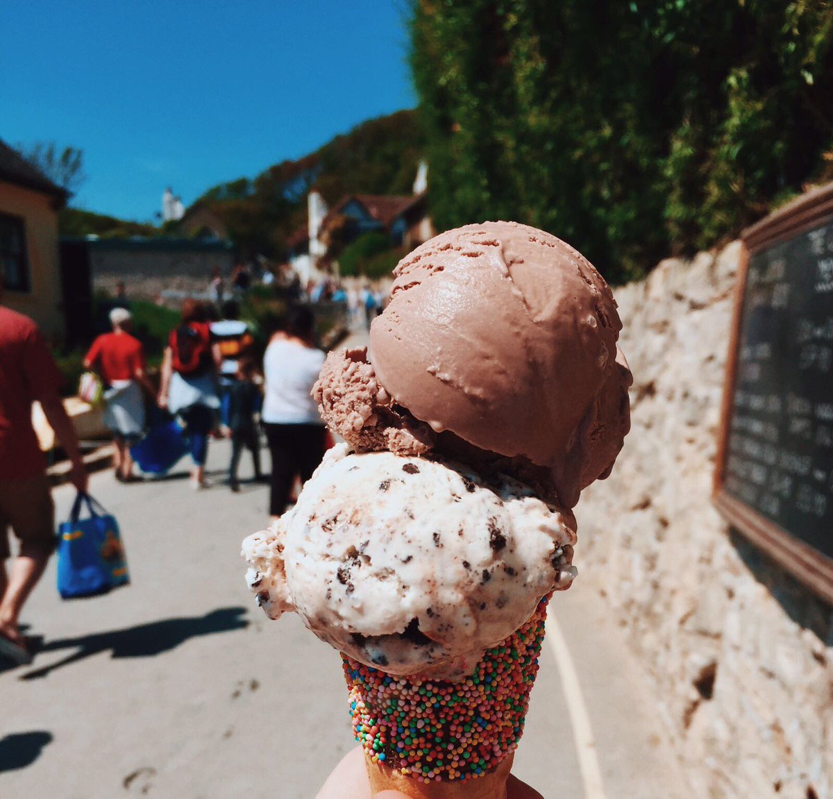 2MenAboutTravel's tweet image. What&apos;s not to love? #camping #gocation #goroadtrip #2MenEUTour