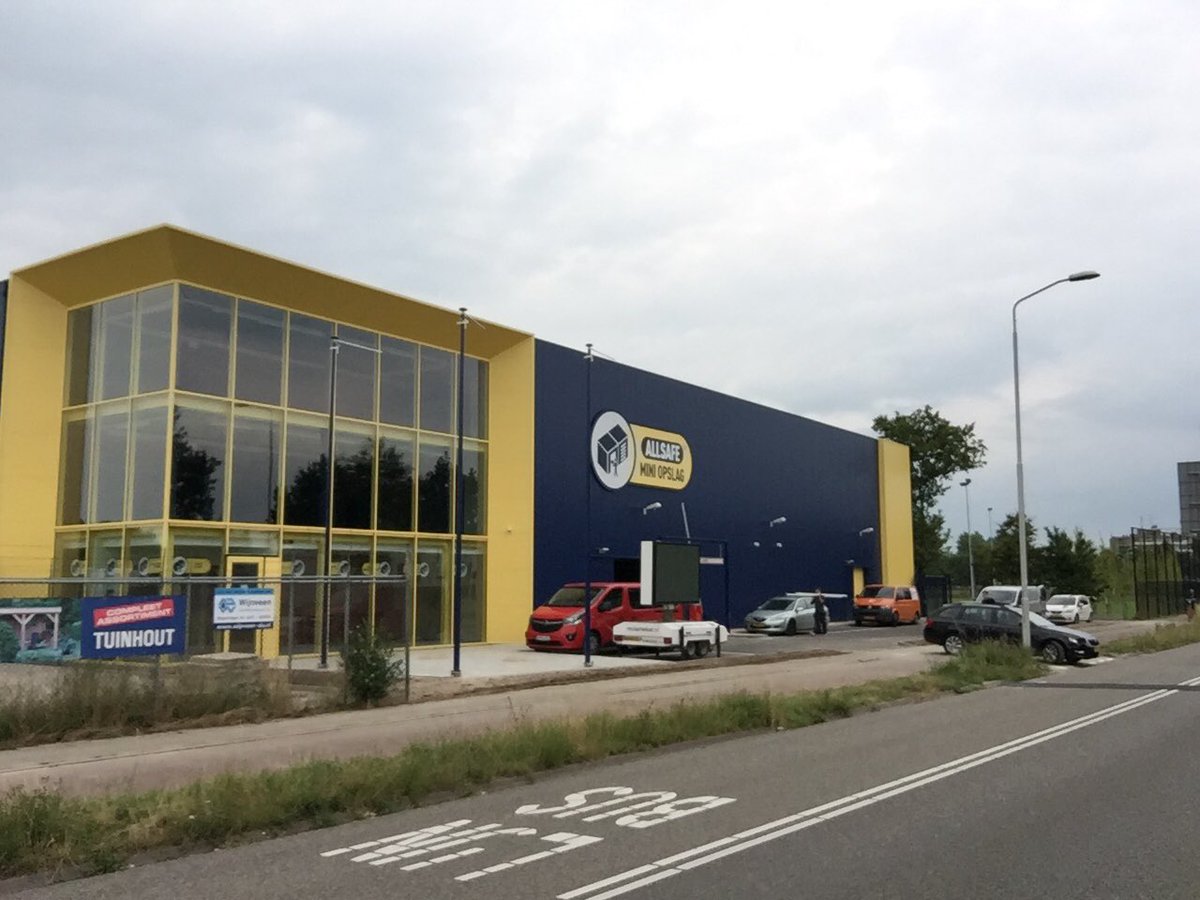 Vandaag 2 nieuwe vestigingen v @opslagallsafe opgeleverd in Enschede en Nijmegen. Staat er keurig bij. #onzeinzetgaatverder <a href="/GroothuisBG/">Groothuis Bouwgroep</a>