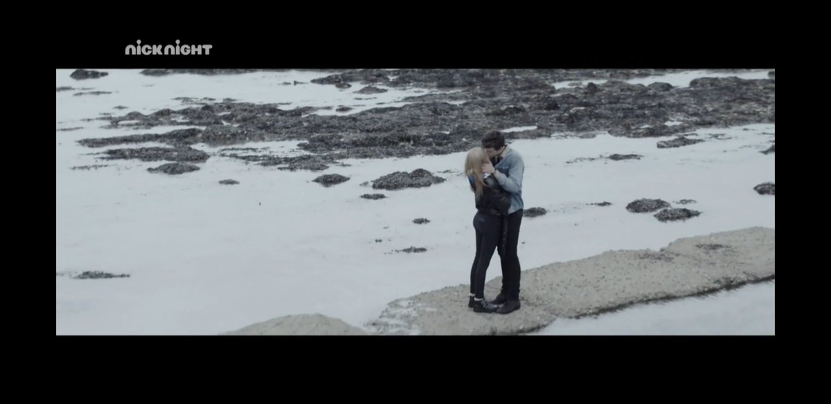 Fatmanur_izmir's tweet photo. #TNHMBMusicVideo At @Nicknight i'm so pround of You @ShawnMendes #TNHMBMusicVideo #ShawnMendes #mendesarmy #nicknight #tweet_beat https://t.co/VoVspjyIEq