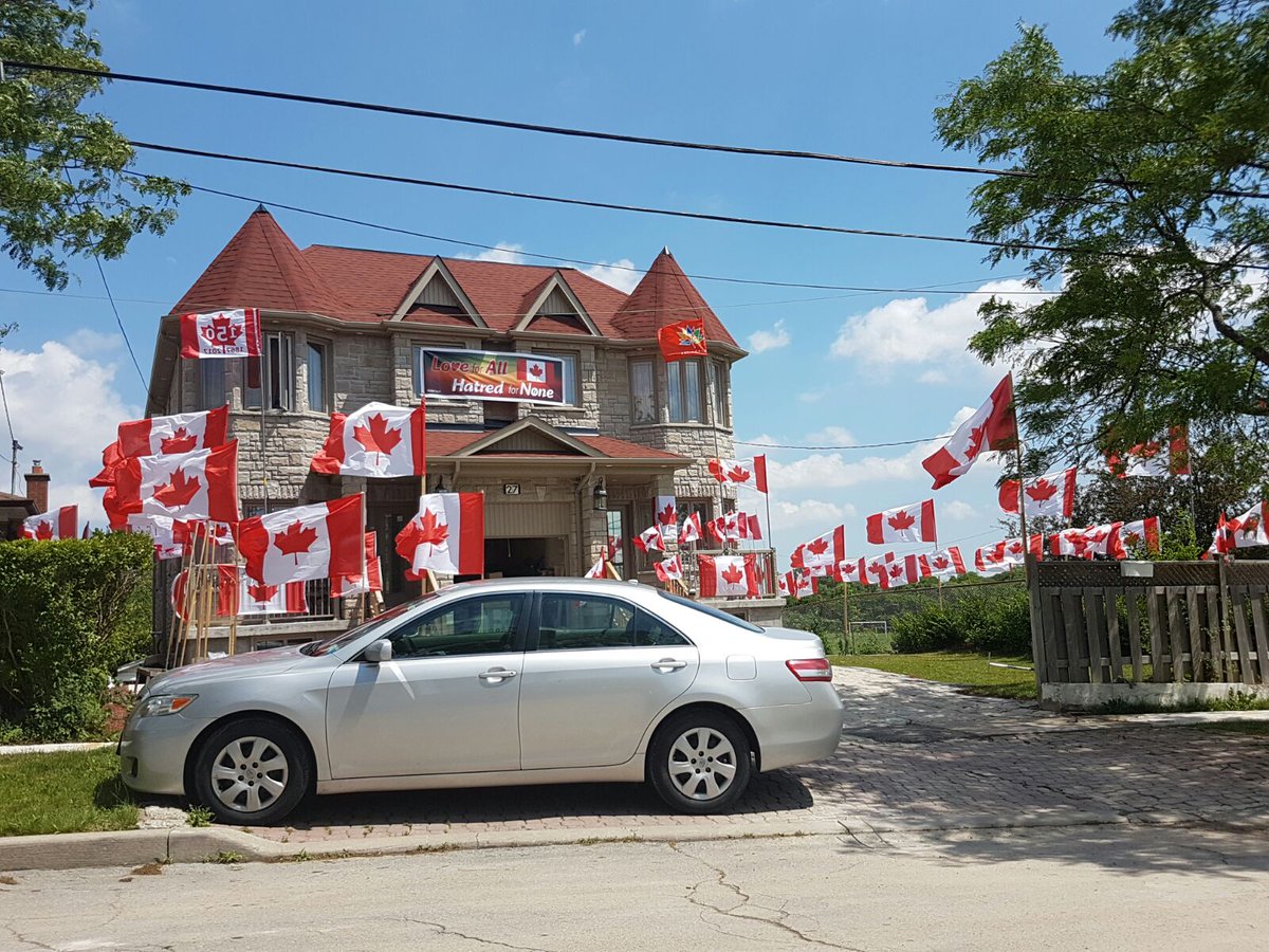 pray_to_one's tweet photo. Muslim Canadian lives by the Islamic principal "Love for one's Country is part of Faith" Celebrating Canada's 150th with 150 Candian Flags! https://t.co/t0t8FAwT34