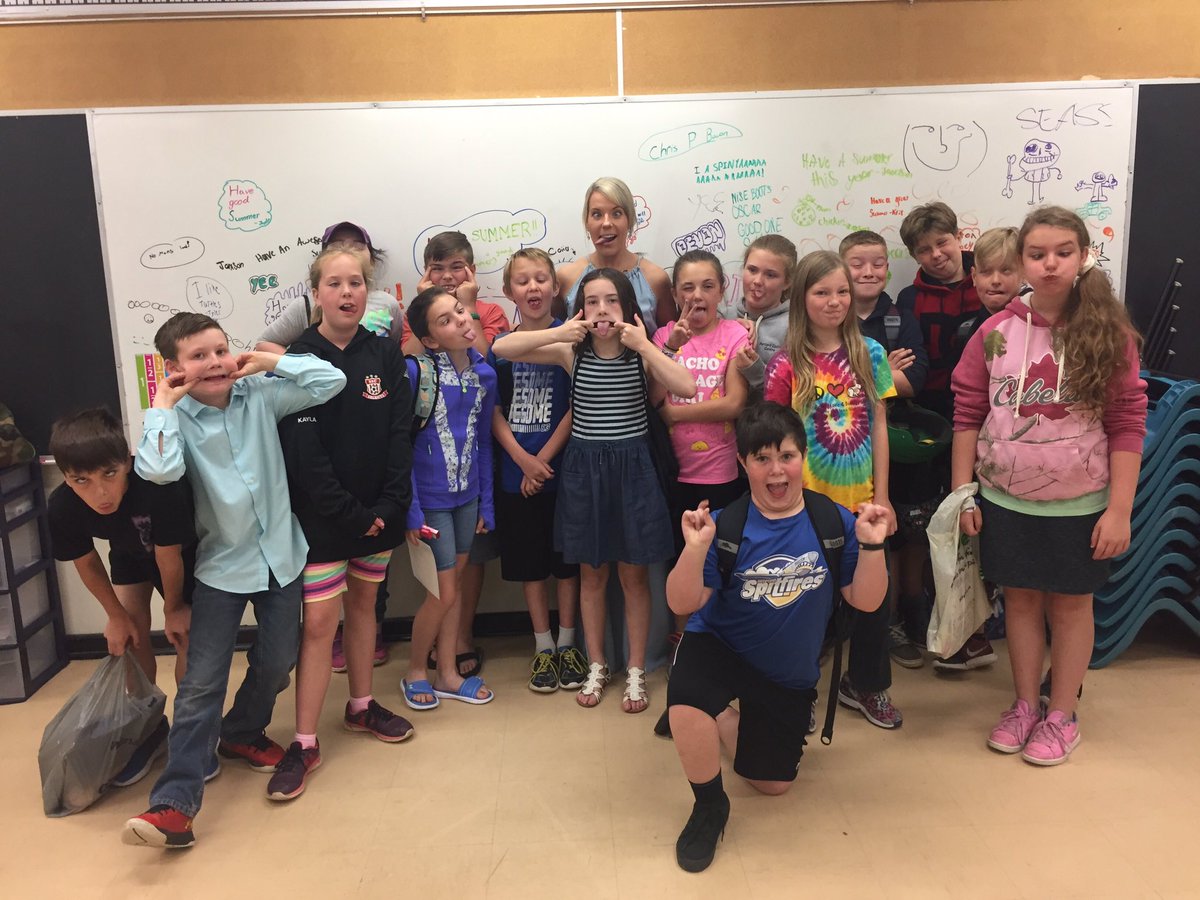 Ms__Lunn's tweet photo. And that's a wrap!! Thanks for an amazing year 5ME ๐ #bestclass #luckyteacher #ohheysummer https://t.co/Qocclf2Suh