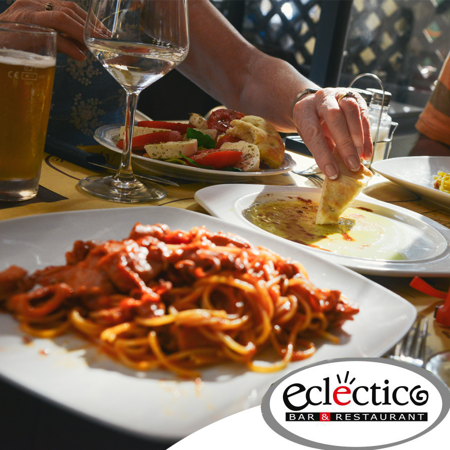BarEclectico's tweet photo. Eclécticos, por reestructuración interna desde el lunes ya no abriremos al almuerzo, sino que desde las 18:00 horas :) https://t.co/W91R506JbI