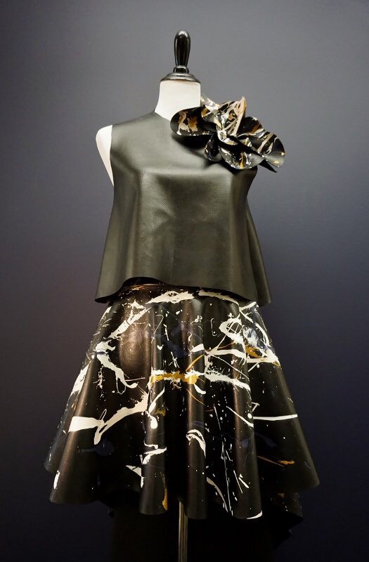 AiPAlumni's tweet photo. These #aipittsburgh grads are killing it 🖤🔥@voiceofcolor 
Read 👉🏼 https://t.co/AhPYKwmLCp

@flyboyvogue 

#fashion #thatdress #hautecouture https://t.co/rUlgRH3yLq