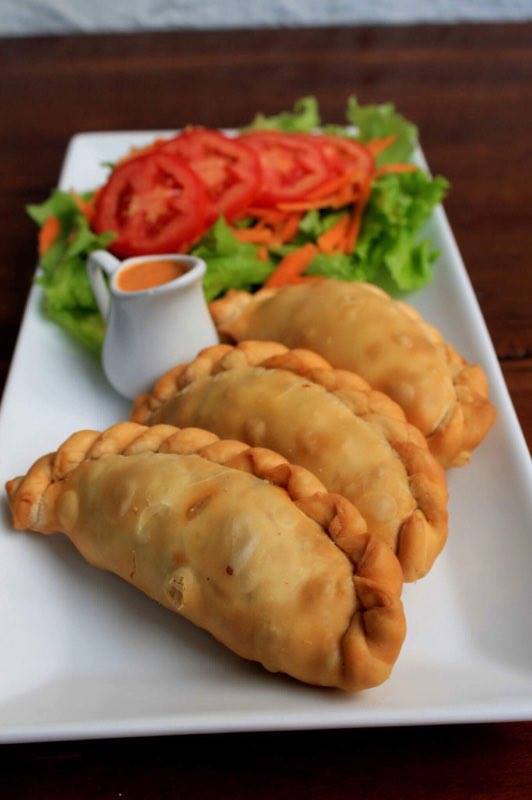 amaya_ariel's tweet photo. Tenes que probar las MEJORES EMPANADAS ARGENTINAS en Guate! REGALAMOS una cena para 2 en LA SALTEÑA @empanadas_salta participa con 1RT https://t.co/xRfOuw8uYw