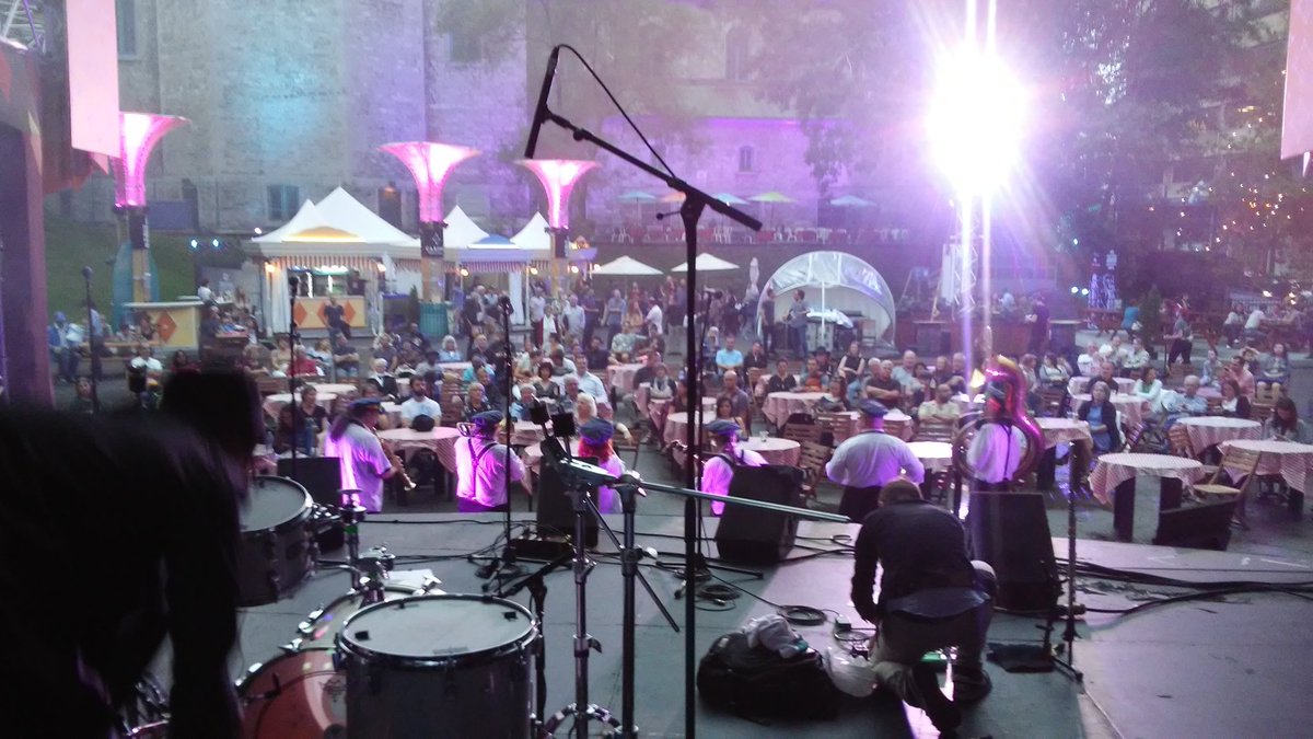 LiquorStoreMtl's tweet photo. Hittin the stage in 30 minutes. Yeeeeeeeeeeea #MTL #jazzfest @MtlJazzFestival https://t.co/N84JcsfowV