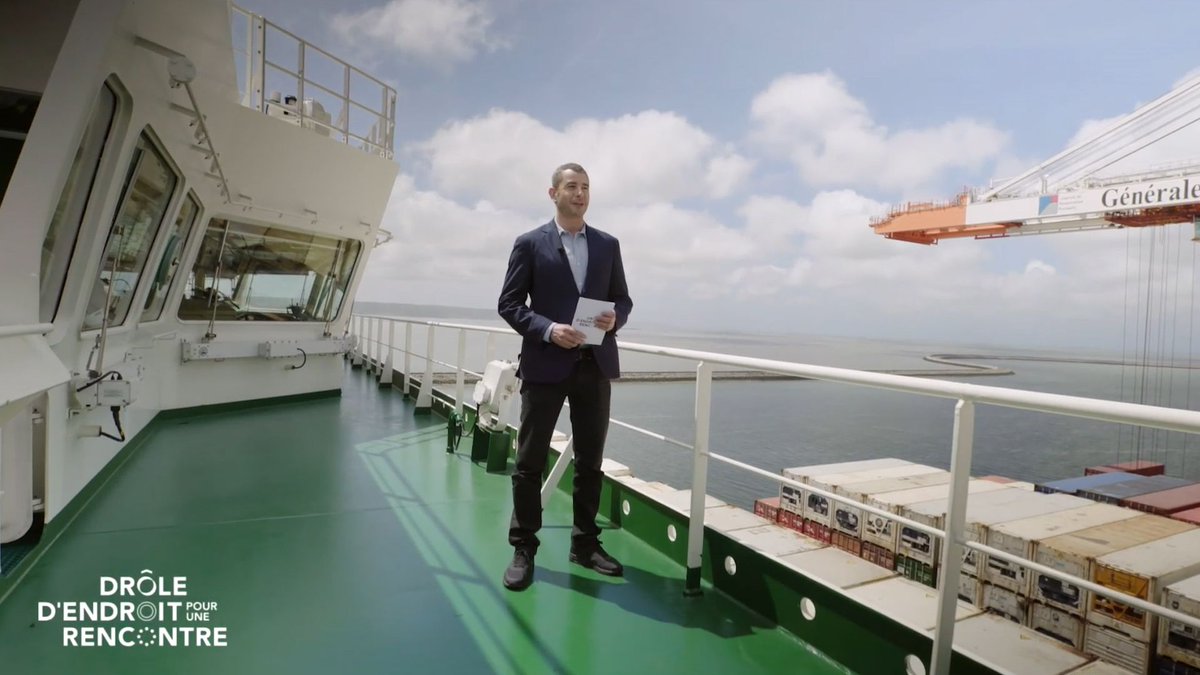 DDPRmag's tweet photo. @AliBaddou est au coeur de l’immense port du Havre pour annoncer le sommaire #droledendroit https://t.co/NVoYUj9Lsq https://t.co/rZDfYsTliJ