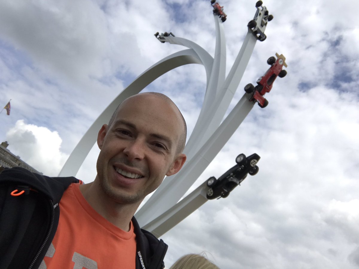 AntonyChesworth's tweet image. Lots of inspiration and motivation going on at Goodwood Festival of Speed today! #fos #FOS2017 #inspiration #Lamborghini #bugati #Rollsroyce