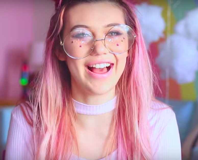 @jessiepaege. 