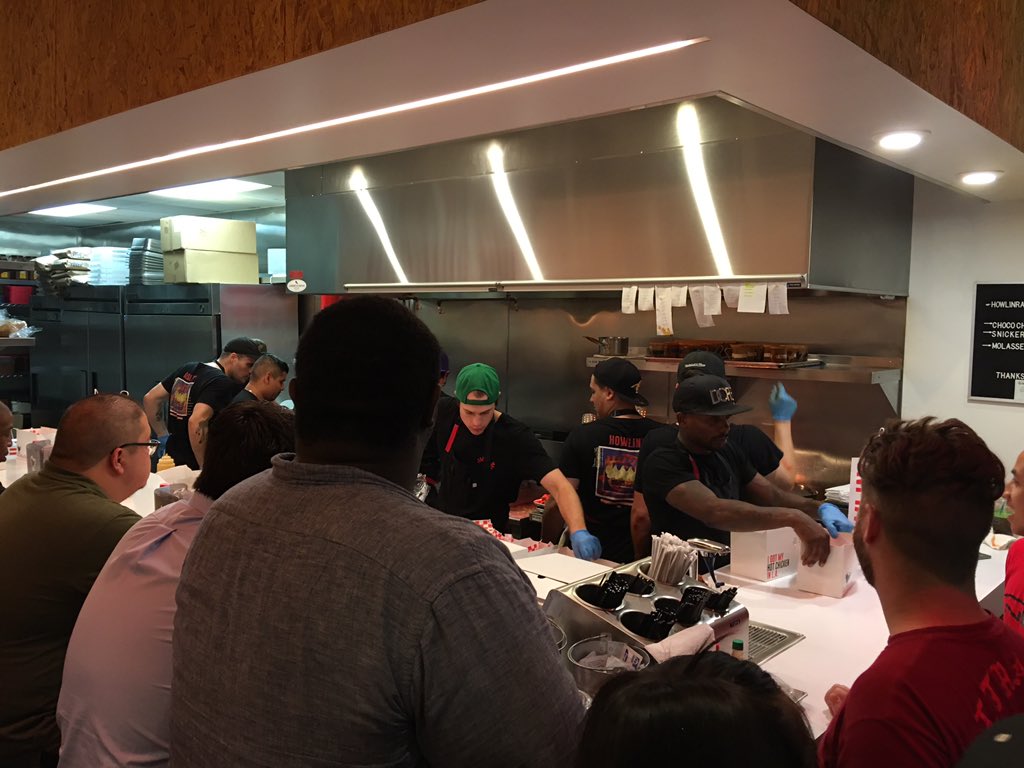 vms2112's tweet photo. @howlinrays Waiting for our order https://t.co/SwVr3Yrl1S