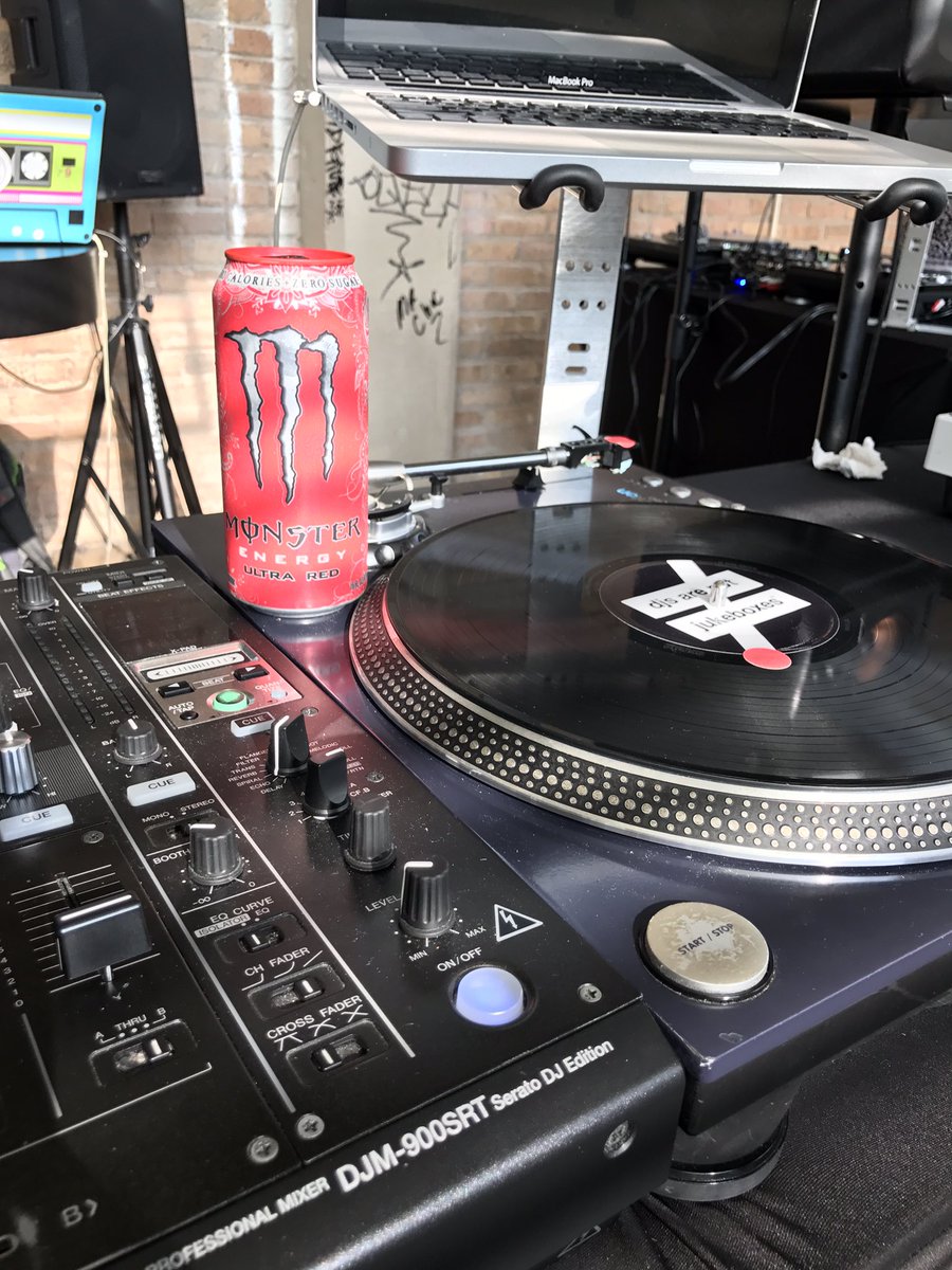 ScratchChicago's tweet image. Take A Break, Drink A Monster &amp;amp; Continue Practicing ♻️ #MonsterScratch #MonsterEnergyDrink #scratchchicago #scratchdjacademy @MonsterEnergy