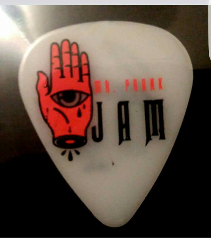 MrPrankJam's tweet photo. Gracias a "Lo Q Ve Un Gato" por esta publicación de nuestro disco, banda y música!! #disco #BandaRockera #Musica #Dateline #30Jun #photo https://t.co/zxicEVigp9