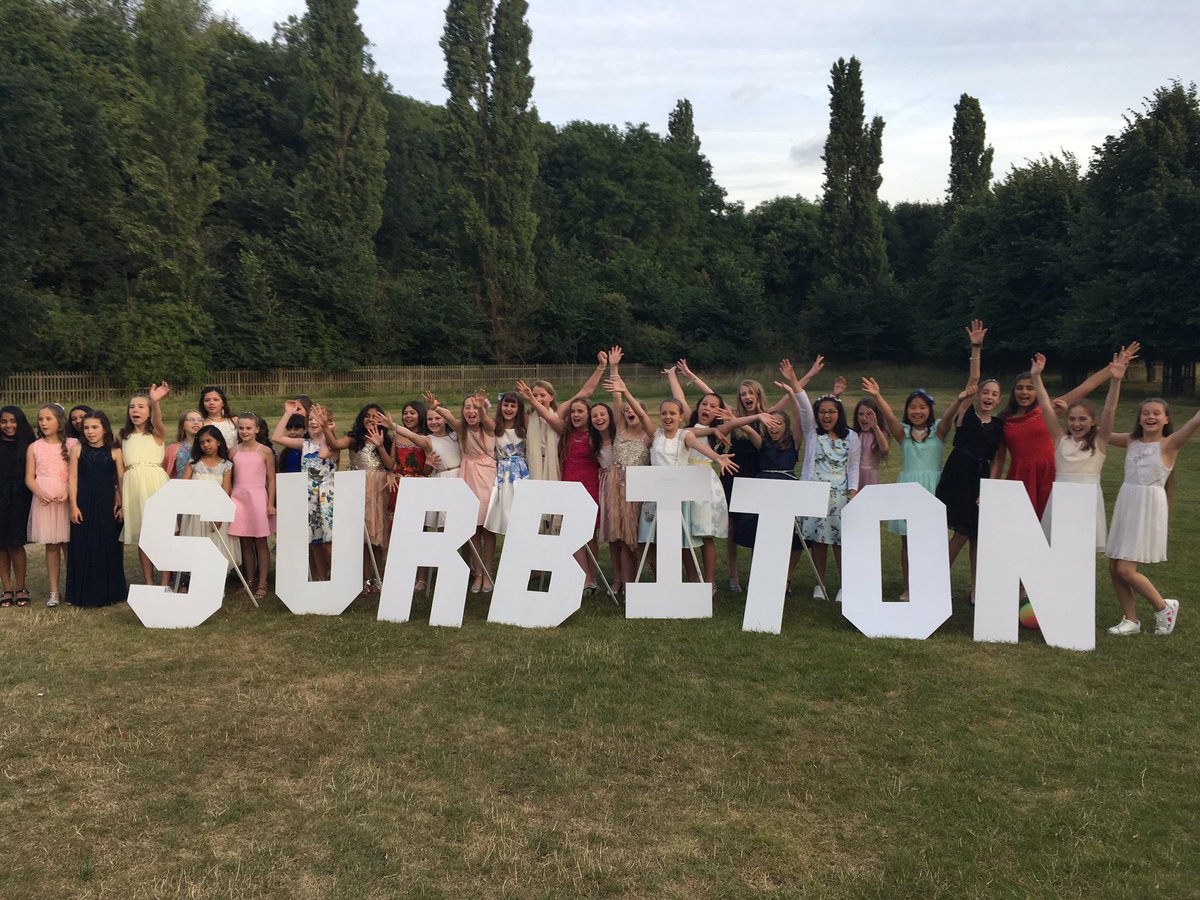 TheInteriorLady's tweet photo. @SHSGirlsPrep - Yr6 Prom. Success. Happy girls. https://t.co/gx7PHm1chI