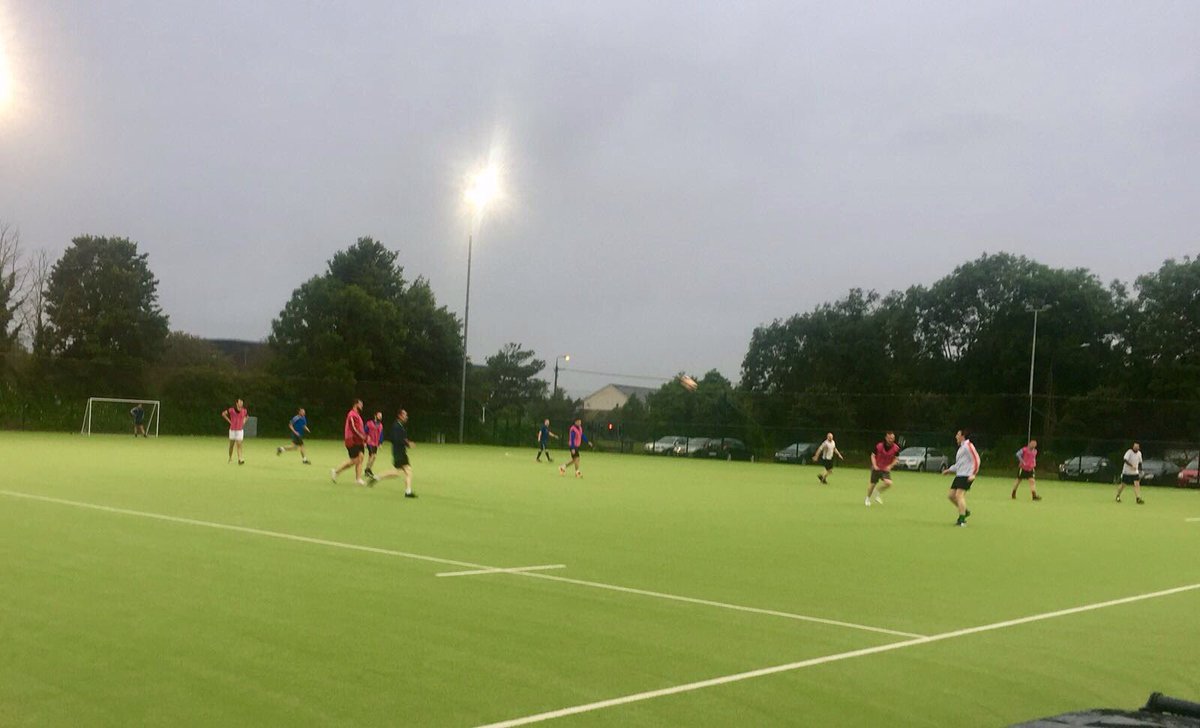 stevenocon's tweet photo. Thanks @mcsportireland for getting bibs &amp; kit to us just in time for our weekly game! Gr8 service and value. ⭐️⭐️⭐️⭐️⭐️ https://t.co/G82SCfiilR
