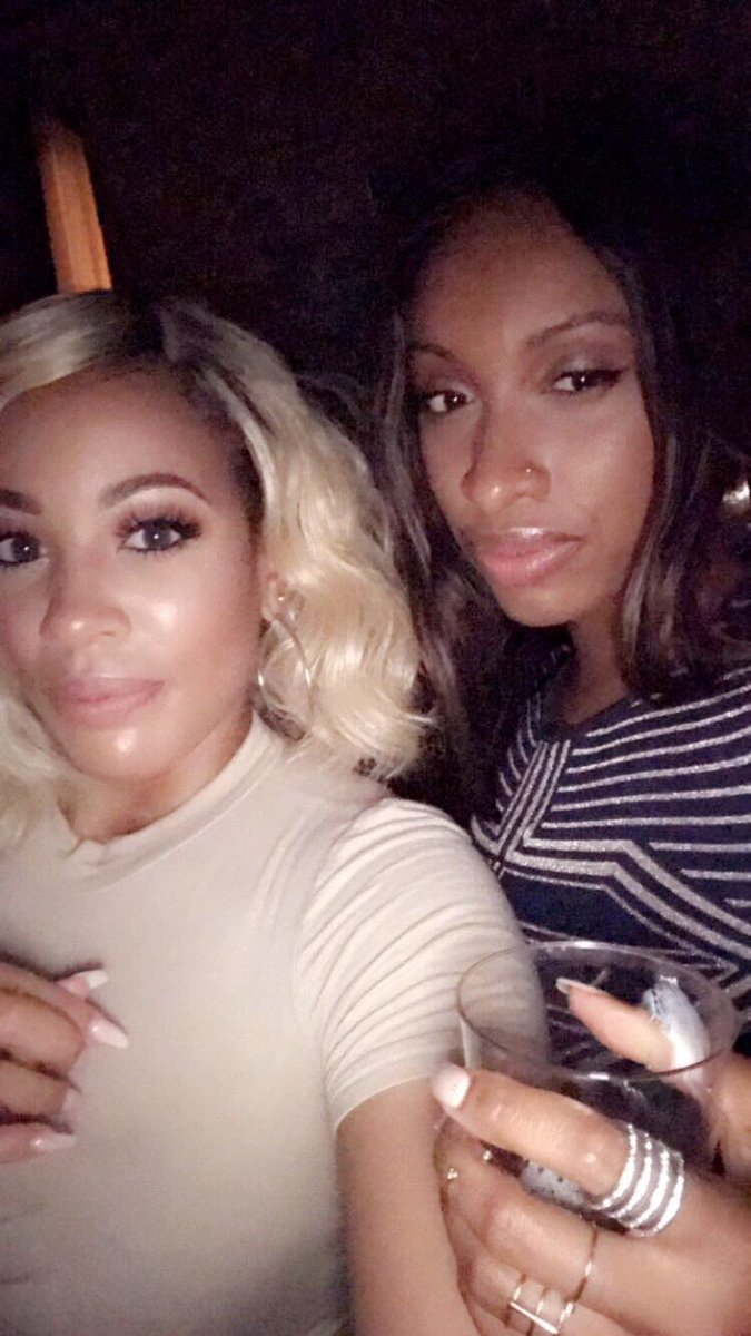 chellllzzzz's tweet photo. New hair, who dis? #BlondeBae 👩🏼 https://t.co/KuWbcOVubd