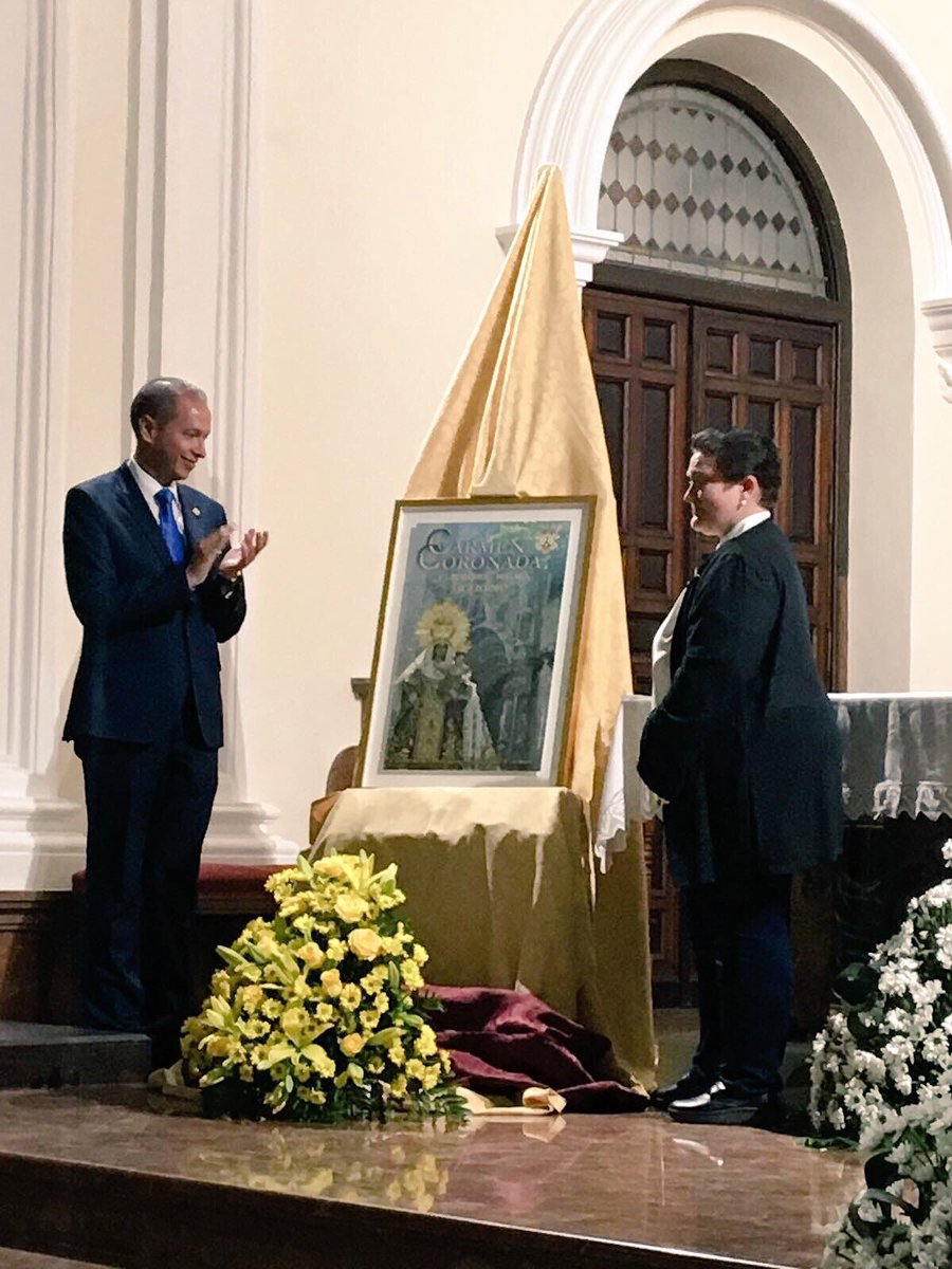 PrrqCarmenMLG's tweet photo. Presentado el Cartel de la Salida Procesional 2017 de la Virgen del Carmen Coronada del Barrio del Perchel de Málaga https://t.co/EetOfnLKYC