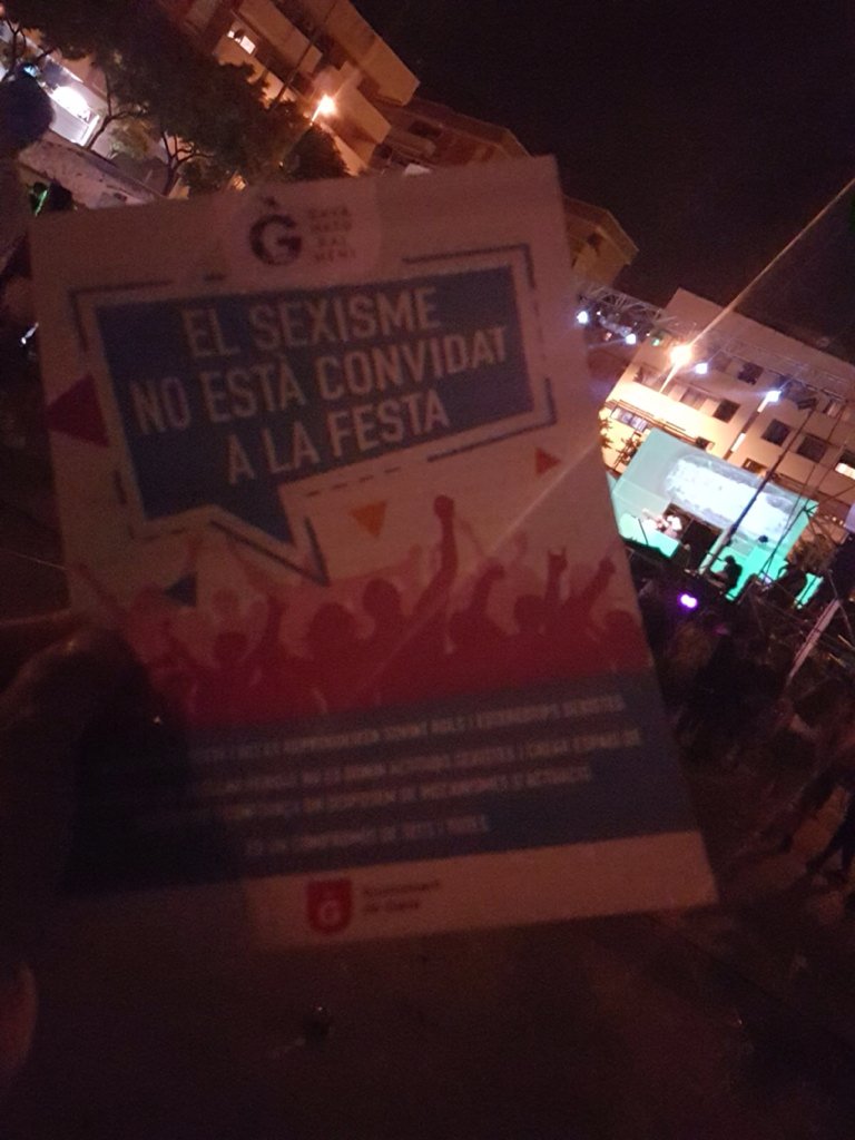 MonicaPares's tweet photo. Seguimos d Fiesta Mayor! Juegos, música, casas regionales, fuegos artificiales y pareja de baile! #gava #fmGava https://t.co/JFCZaea1j6