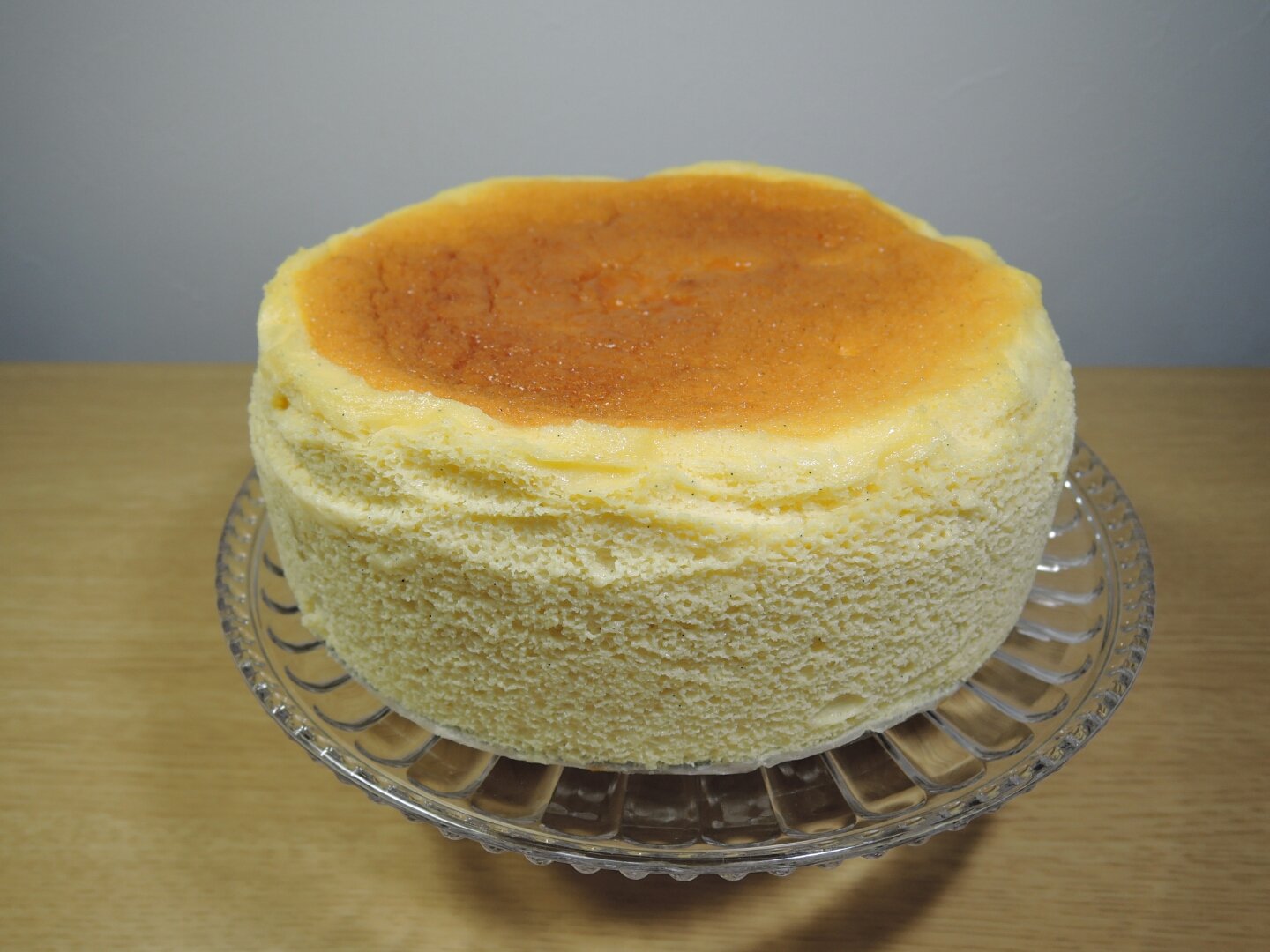 シン Twitterissa マスカルポーネをたっぷり使ったスフレチーズケーキ バニラビーンズの香りが楽しめます 軽いので食べやすい 久々のスフレ 低温でじっくり焼いたのでシュワシュワです 手作りケーキ スフレチーズケーキ マスカルポーネ T Co