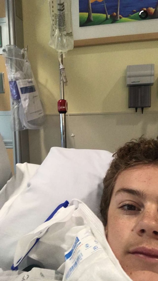 We want to advocate Neck Guards for all hockey players #WearNeckGuards <a href="/FollowThePuck/">FollowThePuck 👻</a> <a href="/YouthHockeyHub/">YHH</a> minnesota.cbslocal.com/2017/06/30/hoc…