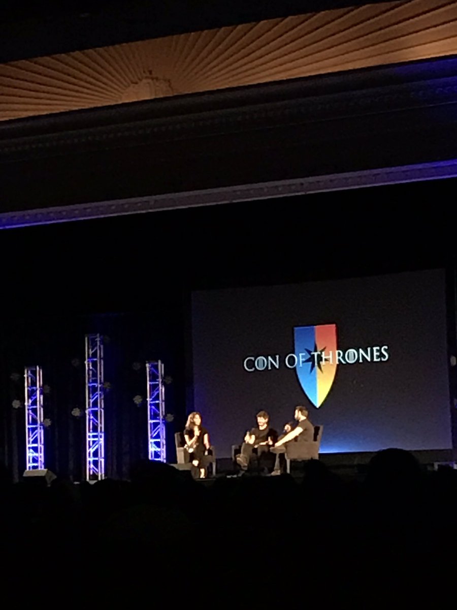 XRainbowChaserX's tweet image. FunTimes at #ConOfThrones2017 !!! ⚔️🛡⚔️
